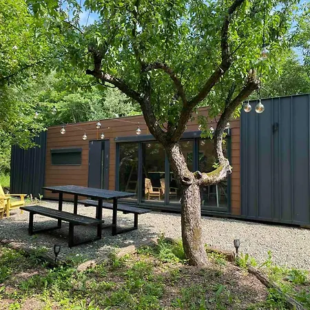 Almasglamp * Zebegeny
