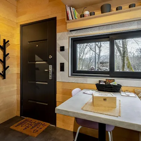 Almasglamp Kamp alanı Zebegény